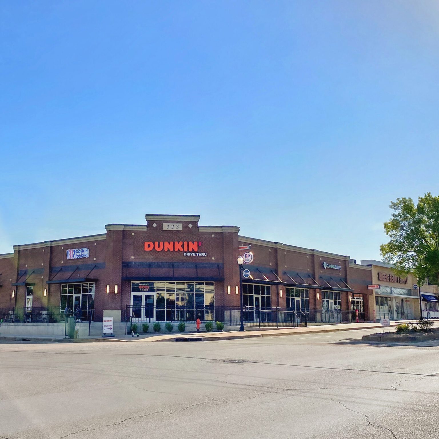 Dunkin Retail Strip